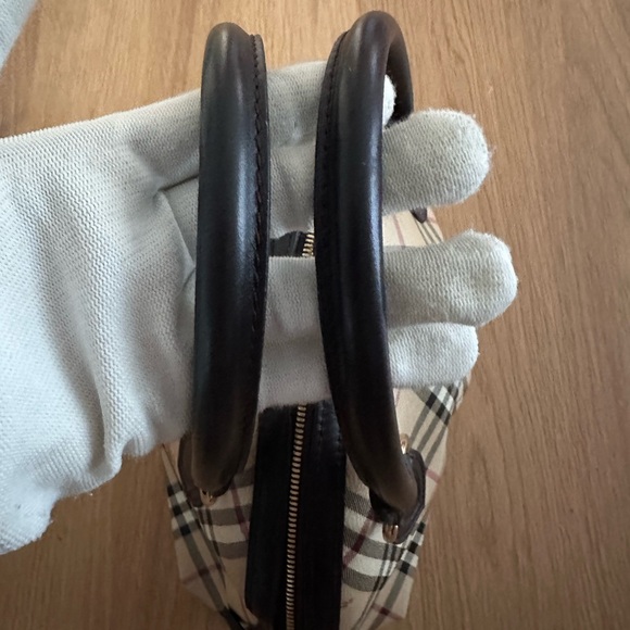 Burberry alma style (dome) bag - Picture 14 of 16